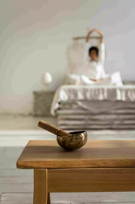 Como los Cuencos Tibetanos Mejoran el Yoga y la Atencion Plena