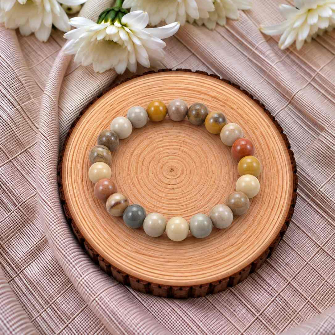 Pulseras de piedras naturales con diseños únicos, elaboradas para acompañar tu estilo diario y tus momentos de bienestar, equilibrio y conexión personal.