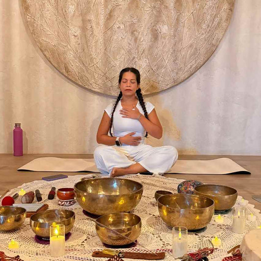 Te espero en Maya Studio, en Sotogrande, donde te ofrezco un espacio tranquilo para desconectar del estrés diario y reconectar contigo mismo.