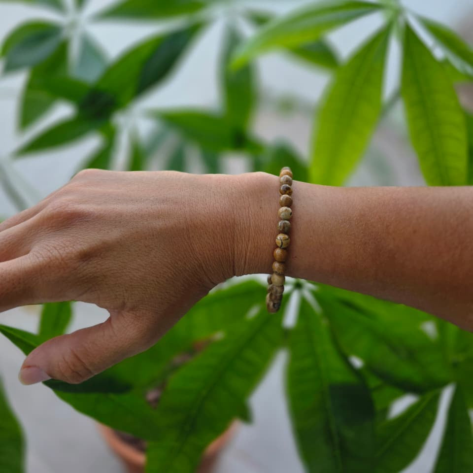 Pulsera de jaspe paisaje natural de 6 mm con piedras en tonos marrones, beige y tierra, con patrones únicos inspirados en paisajes naturales